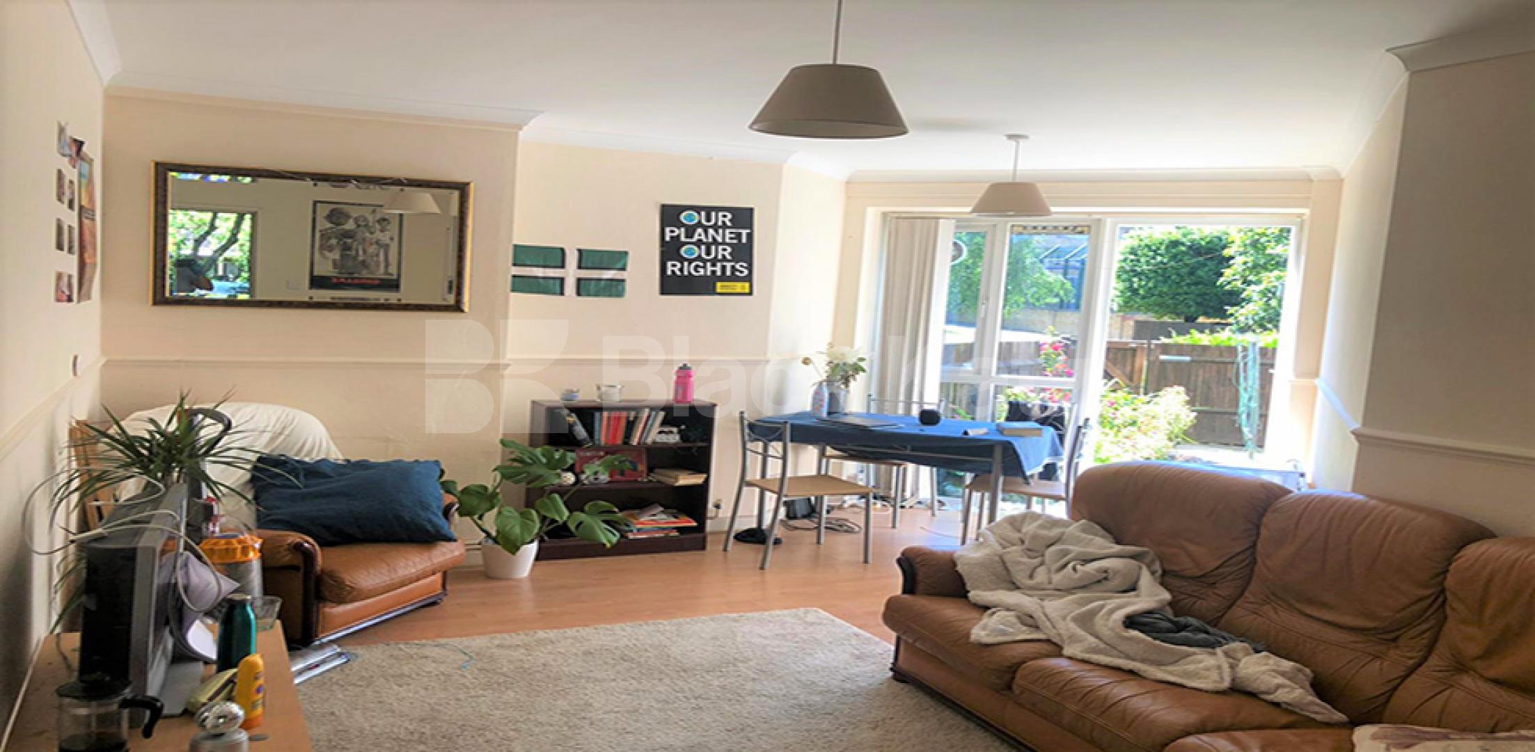 Spacious 4 double bedrooms with access to private garden Dalmeny Avenue, Tufnell Park